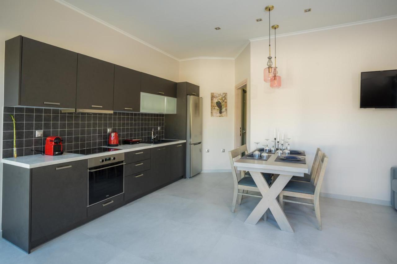 Apollonian Luxury Apartments 바실리키 외부 사진