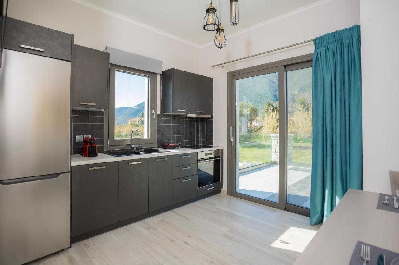 Apollonian Luxury Apartments 바실리키 외부 사진